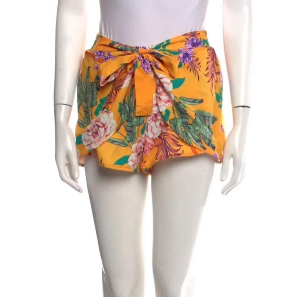 Agua Bendita x Revolve Roxanne Short in Mango Floral size XS - Picture 6 of 10